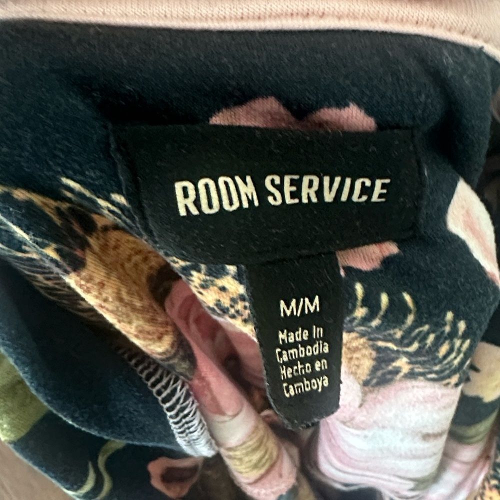 Room Service Womens 2-Piece Shawl Collar Pajama Set M - Picture 7 of 7